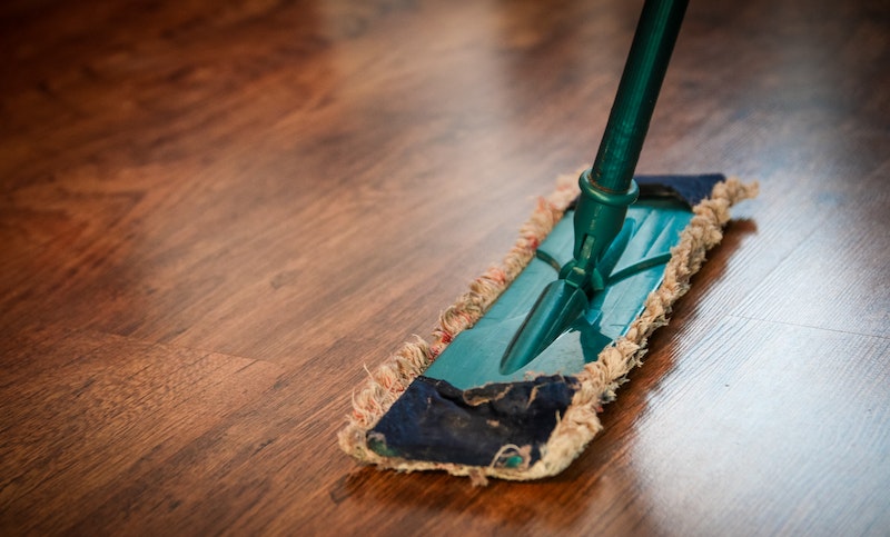 ¿Limpiar tarima flotante? Aprende como hacerlo bien