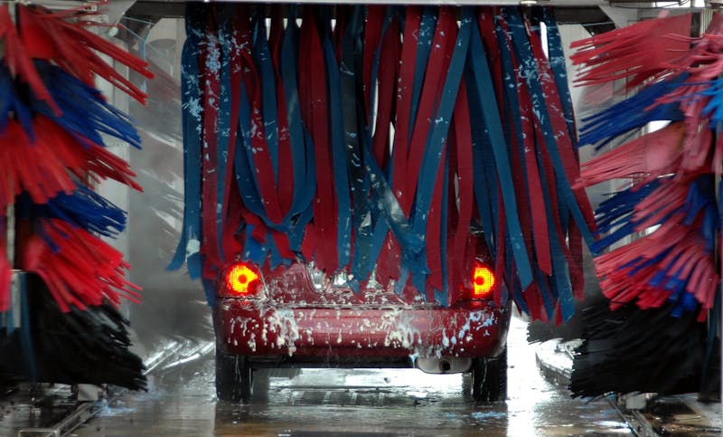 ¿Cómo funciona un lavadero de coches? Aquí tienes respuestas