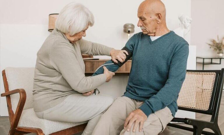 La correcta limpieza en geriátricos puede conseguirse con productos de limpieza profesionales
