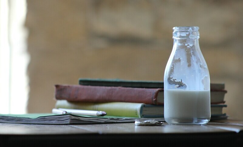 Los sistemas de limpieza por recirculación en la industria de la leche son claves para la higiene